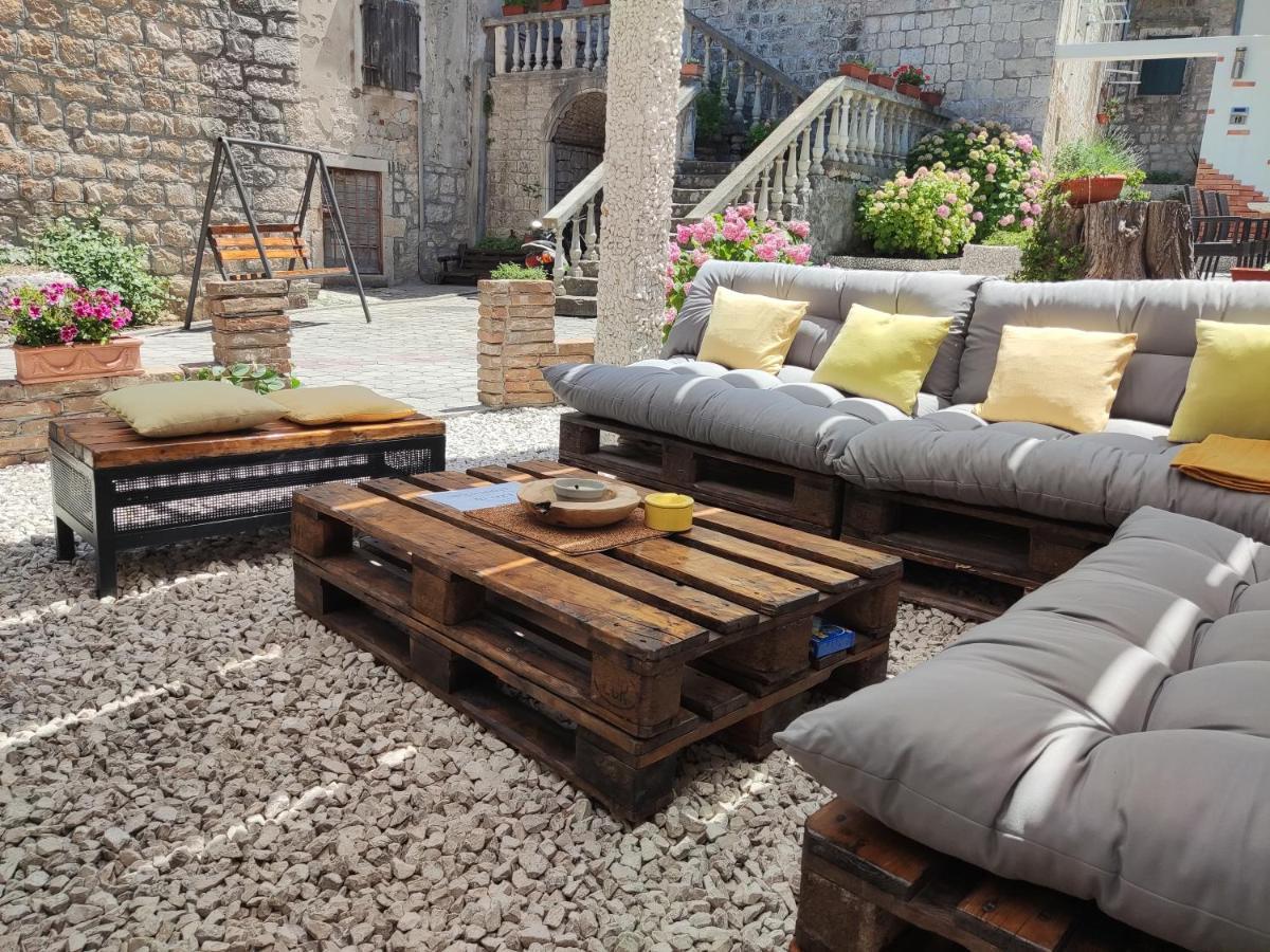 Apartment **stone House ** Center ** Old Town