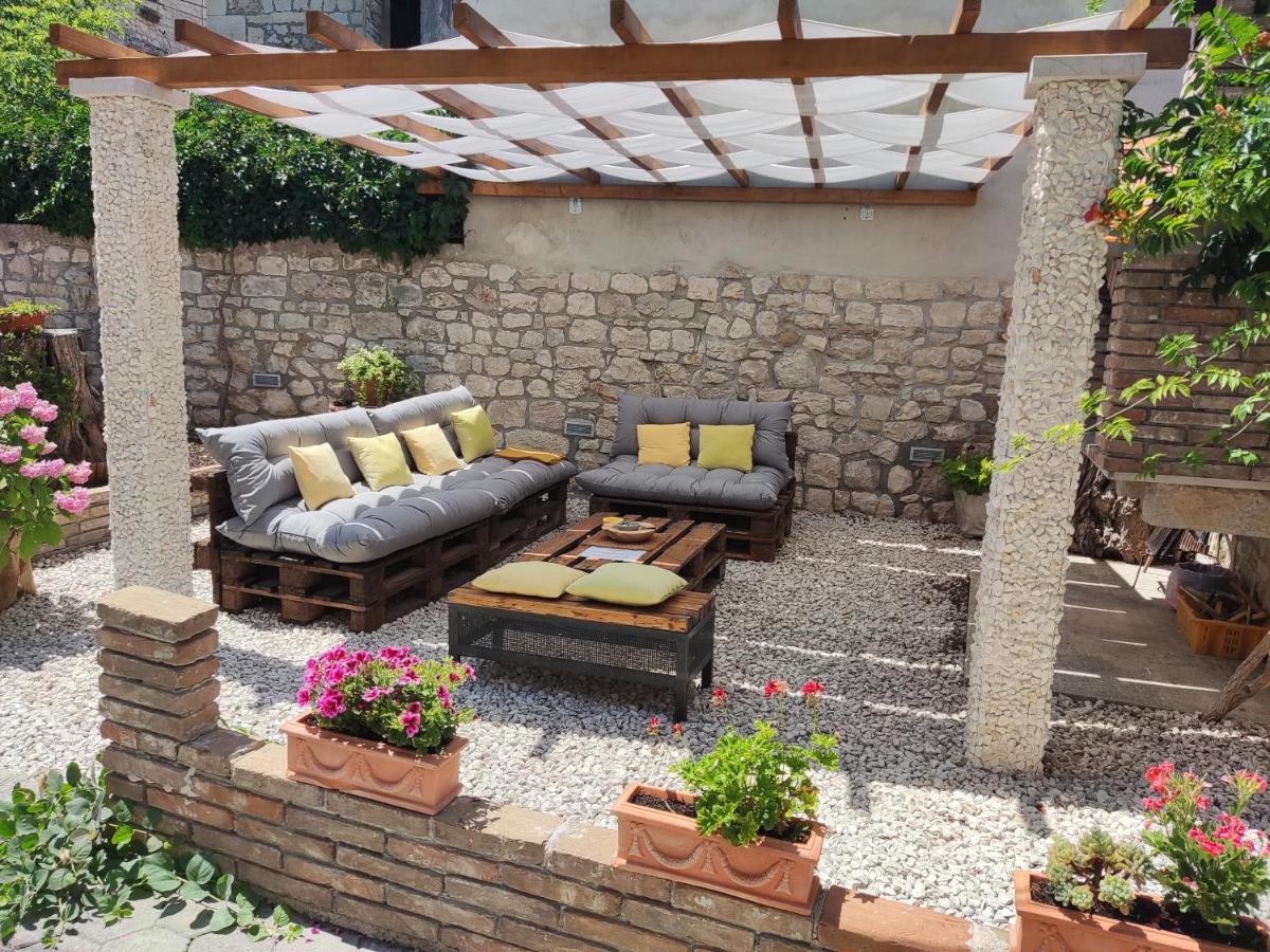 **stone House ** Center ** Old Town * Trogir