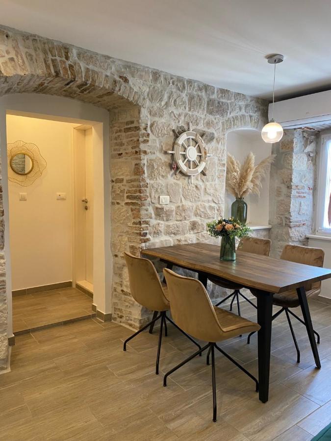 Apartment **stone House ** Center ** Old Town